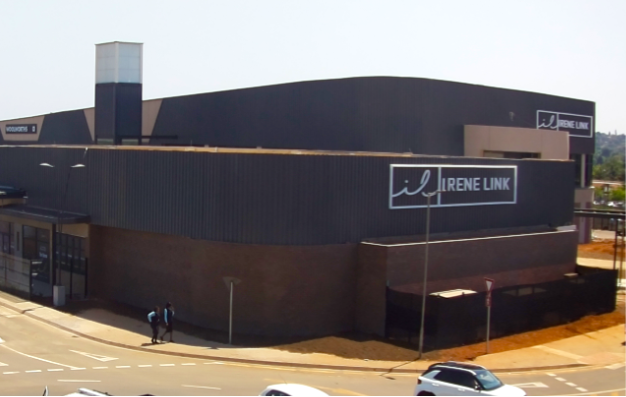 豪登省新购物中心开业，其特色是南非唯一的200米地下靶场